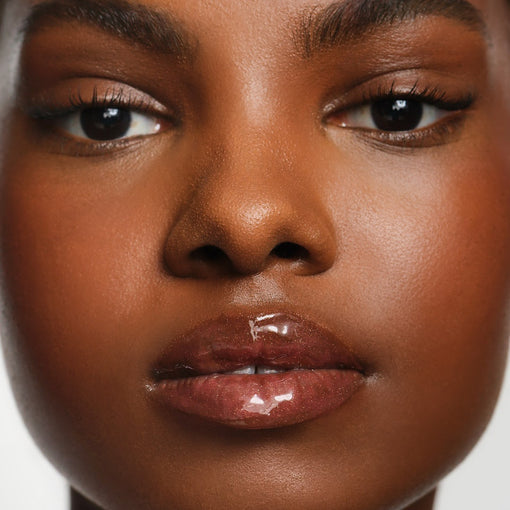 Saie, editorial hero still from official-site harvest (1 of 3)